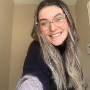 Meet your Posher, Mia